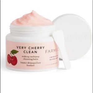 VERY CHERRY CLEAN
makeup meltaway cleansin…